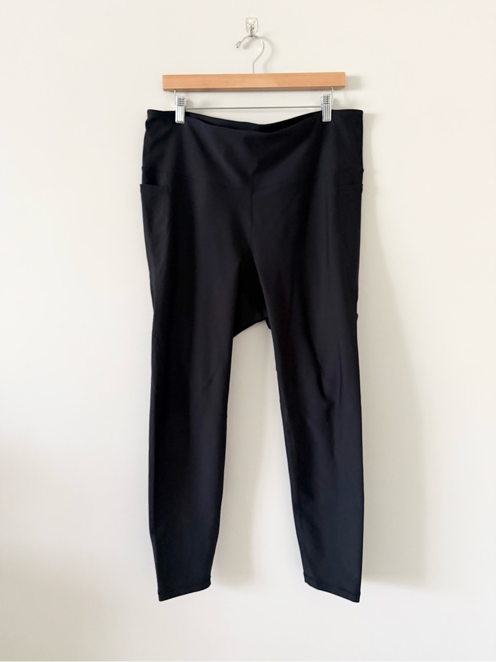 Old Navy Active Power Soft Black Athletic Leggings Side Pockets Size XXL